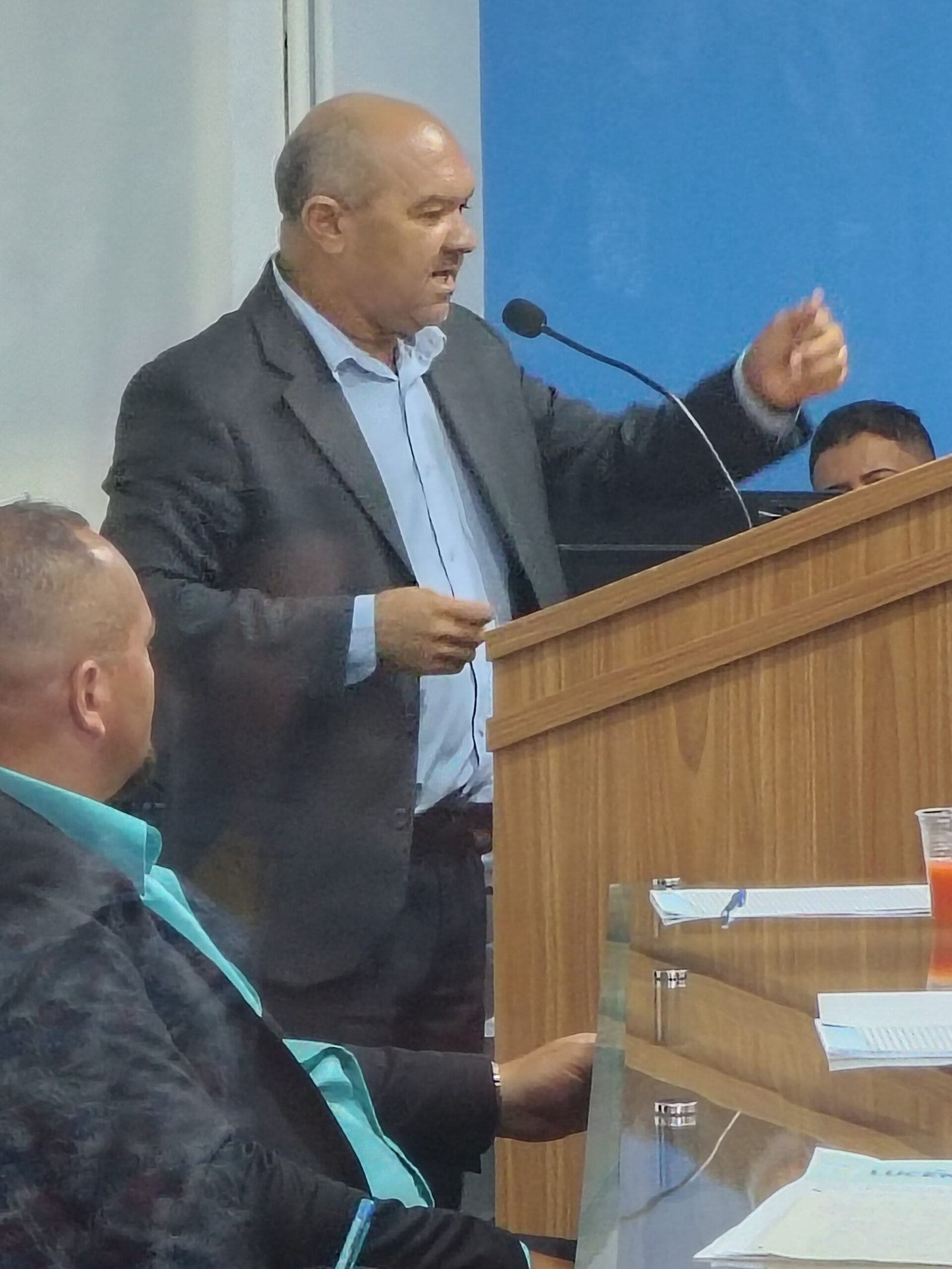 Às Vésperas Do Dia Do Jornalista, Vereador De Lucena Desrespeita Profissionais Que Cobrem Atividades Políticas Na Cidade